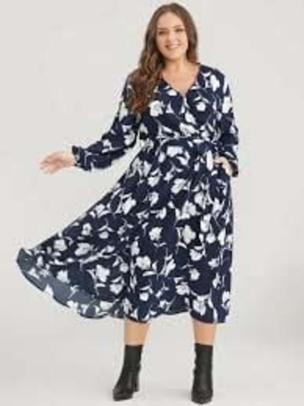 BloomChic Plus Size 30/6x Navy Blue & Floral Print Wrap Dress with Pockets
